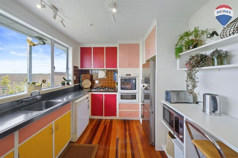 Photo of property in 10 Laurel Grove, Maungaraki, Lower Hutt, 5010