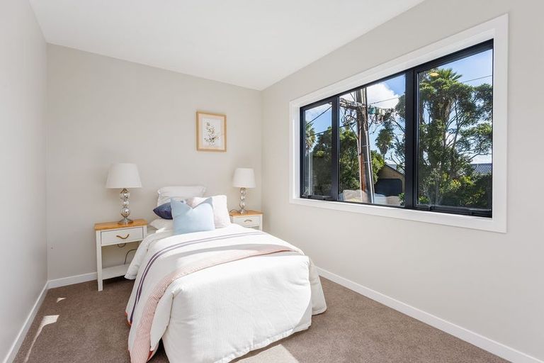 Photo of property in 15b Schnapper Rock Road, Greenhithe, Auckland, 0632
