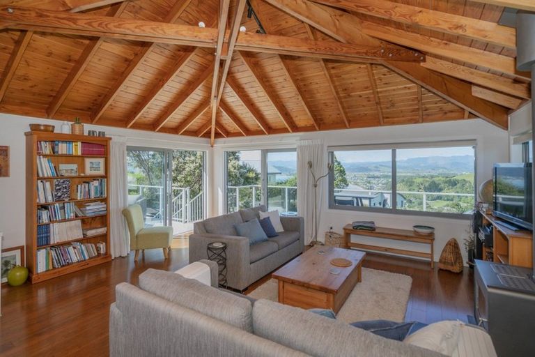 Photo of property in 111 Centennial Drive, Whitianga, 3510