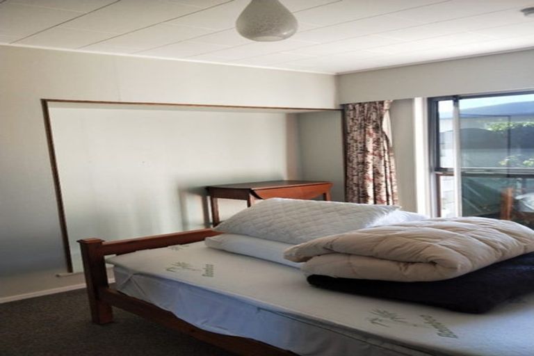 Photo of property in 2/25 Avondale Road, Taradale, Napier, 4112