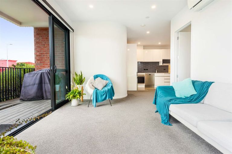 Photo of property in 3/81g Mapou Road, Hobsonville, Auckland, 0616