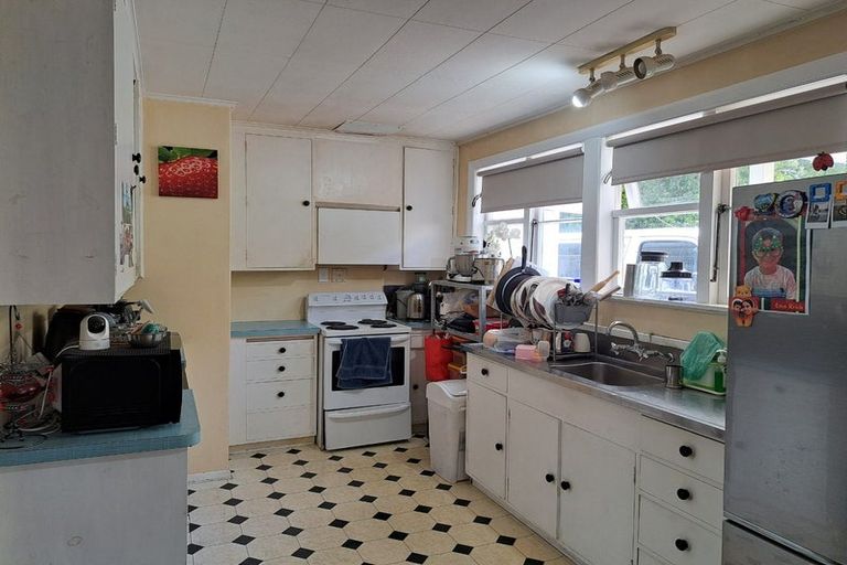 Photo of property in 1/27 Pharazyn Street, Melling, Lower Hutt, 5010