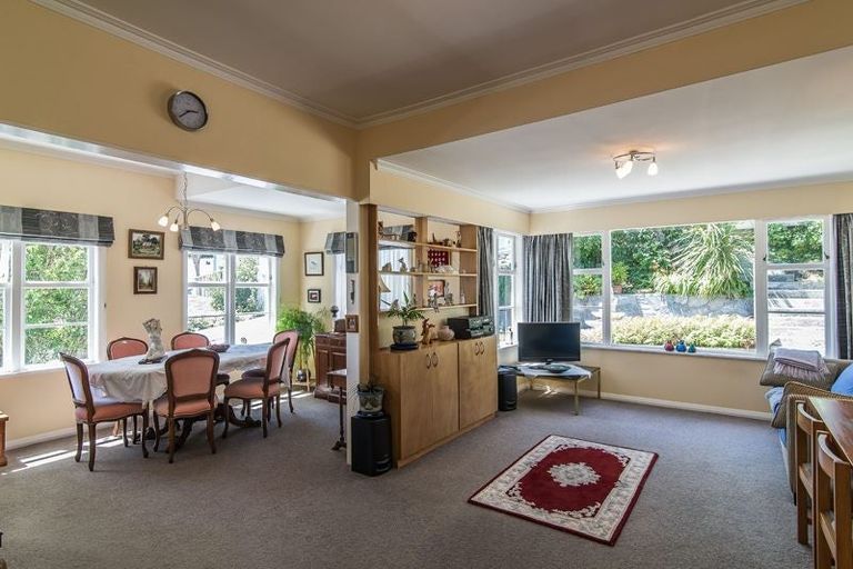 Photo of property in 6 Croydon Street, Karori, Wellington, 6012