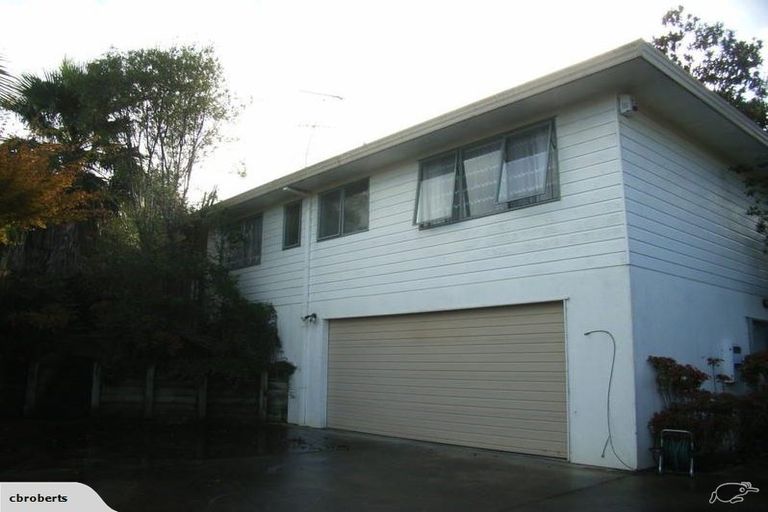 Photo of property in 1/1 Wood Avenue, Howick, Auckland, 2014