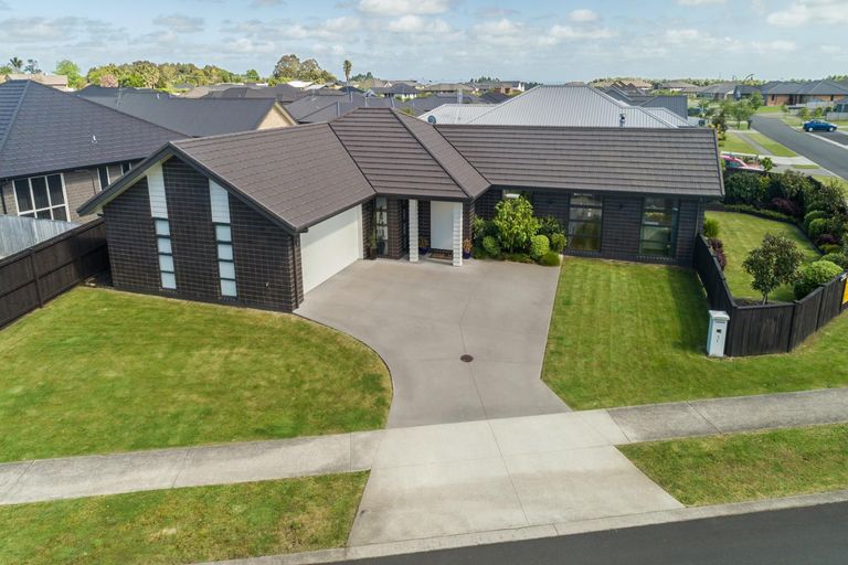 Photo of property in 2 Mirabell Place, Patumahoe, Pukekohe, 2679