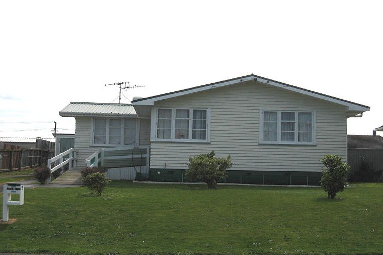 Photo of property in 61 Matipo Street, Castlecliff, Whanganui, 4501