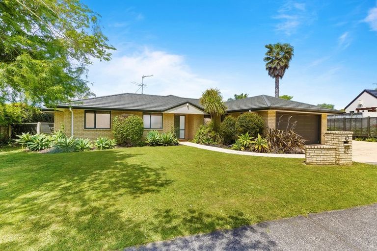 Photo of property in 45 Te Wharau Drive, Greenhithe, Auckland, 0632