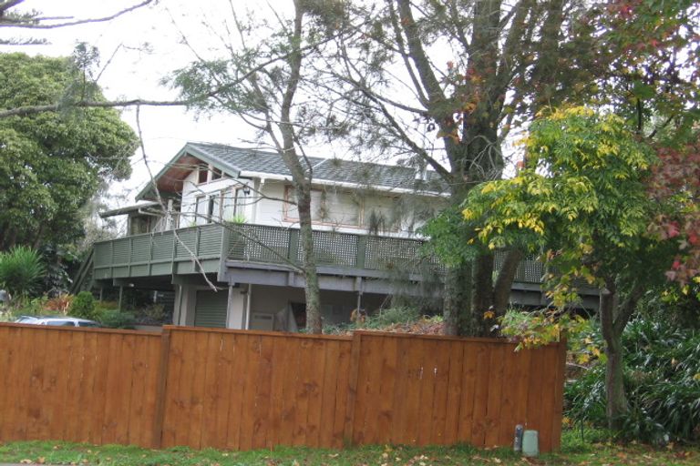 Photo of property in 35 Kurnell Drive, Botany Downs, Auckland, 2010