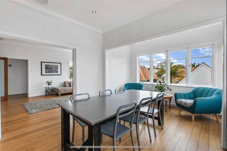 Photo of property in 2/5 Elderwood Lane, Belmont, Auckland, 0622