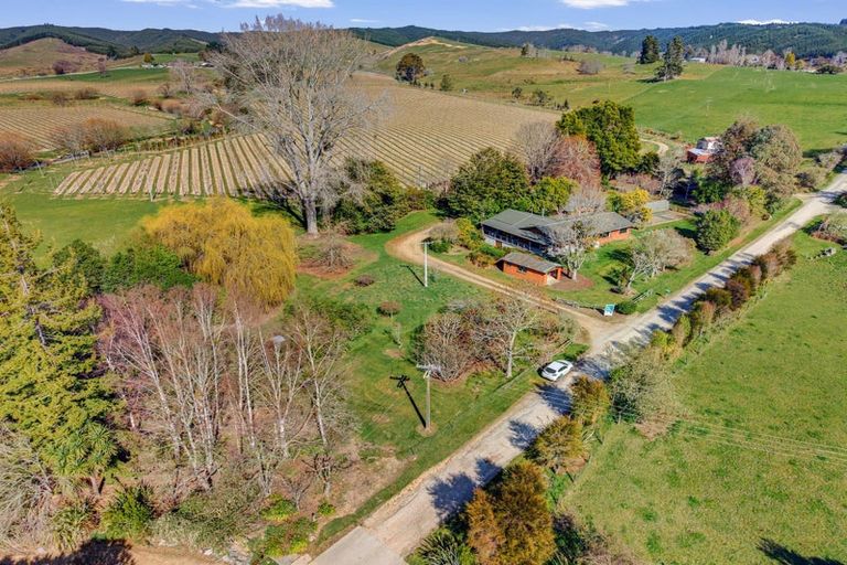 Photo of property in 186 Sunset Valley Road, Upper Moutere, 7173