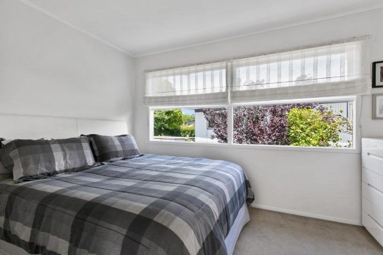 Photo of property in 1/1 Cruickshank Crescent, Meadowbank, Auckland, 1072