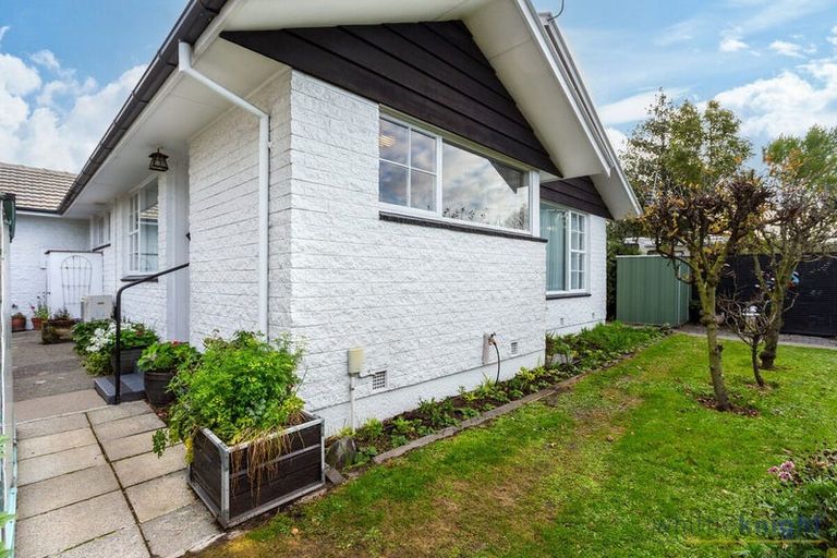 Photo of property in 11 Straven Road, Riccarton, Christchurch, 8011
