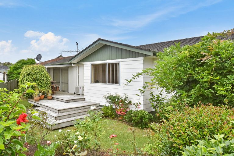 Photo of property in 14 Adel Place, Weymouth, Auckland, 2103