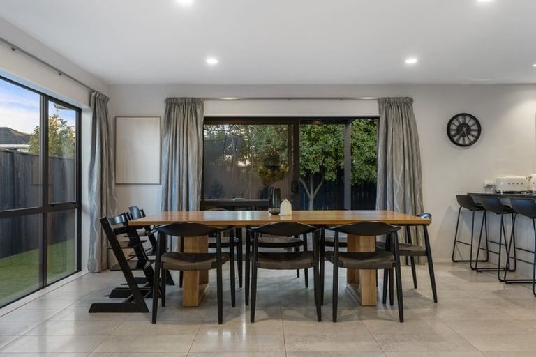 Photo of property in 16 Springcrest Drive, Karaka, Papakura, 2113