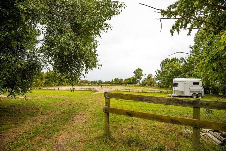 Photo of property in 101 Mcrobbie Road, Kingseat, Papakura, 2580