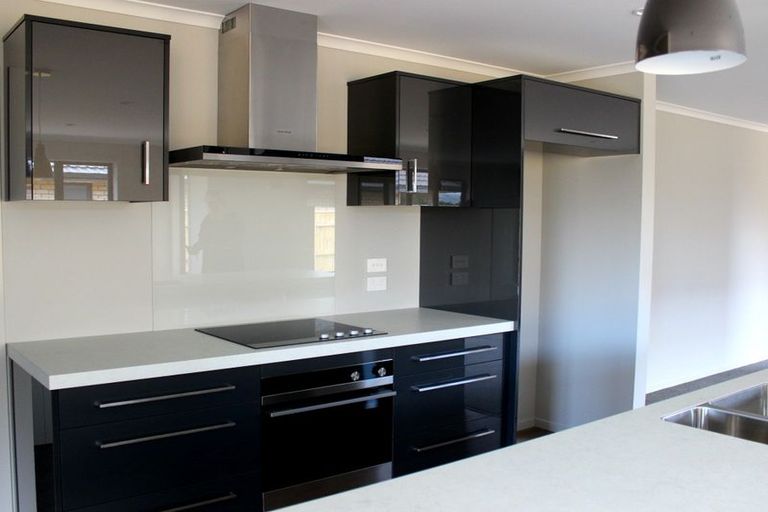 Photo of property in 1 Angus Place, Carterton, 5713