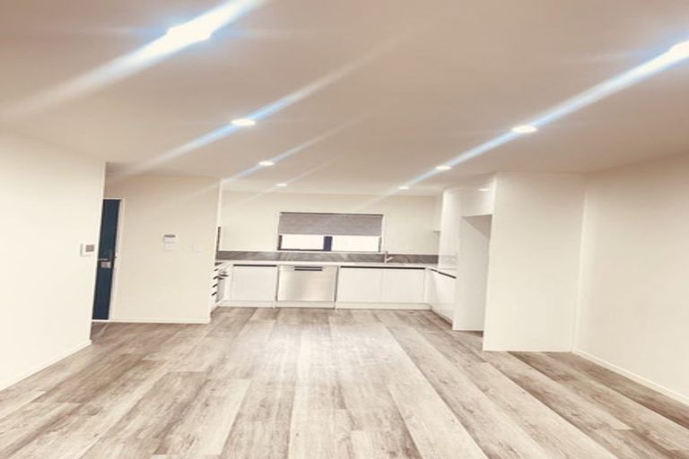 Photo of property in 4/2 Smiths Avenue, Papakura, 2110