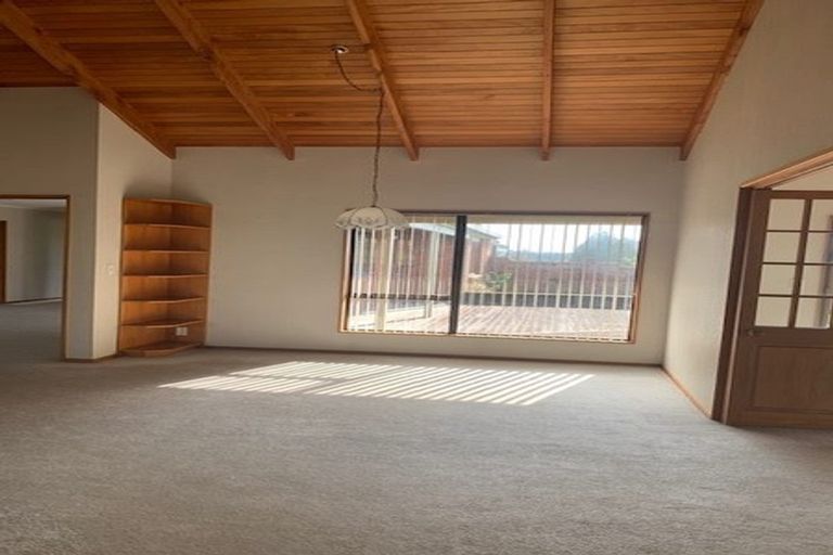 Photo of property in 454 Taupaki Road, Kumeu, 0892