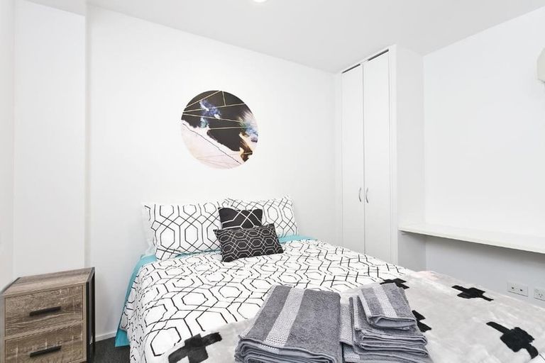 Photo of property in Harvard On Hobson Apartments, 9e/147 Hobson Street, Auckland Central, Auckland, 1010