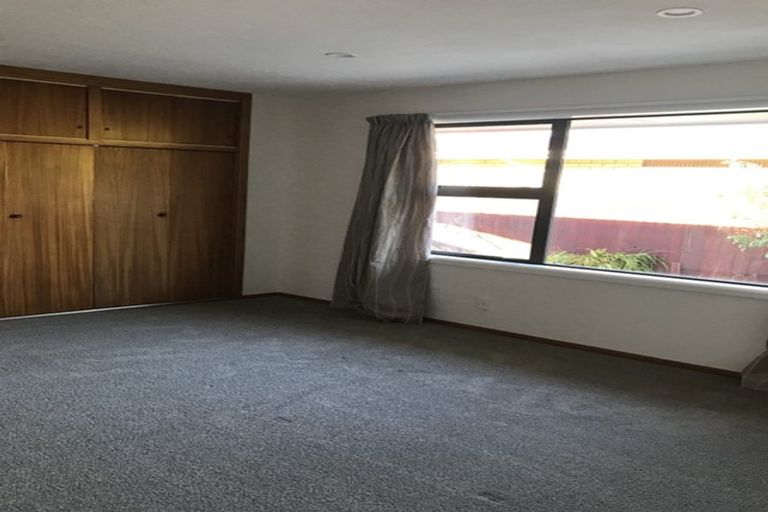Photo of property in 1/5 Rhyl Place, Bryndwr, Christchurch, 8053