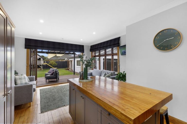 Photo of property in 17 Burnside Street, Waterloo, Lower Hutt, 5011
