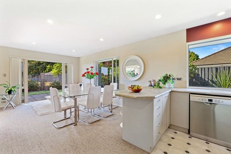 Photo of property in 5 Mcclintock Lane, Sockburn, Christchurch, 8042