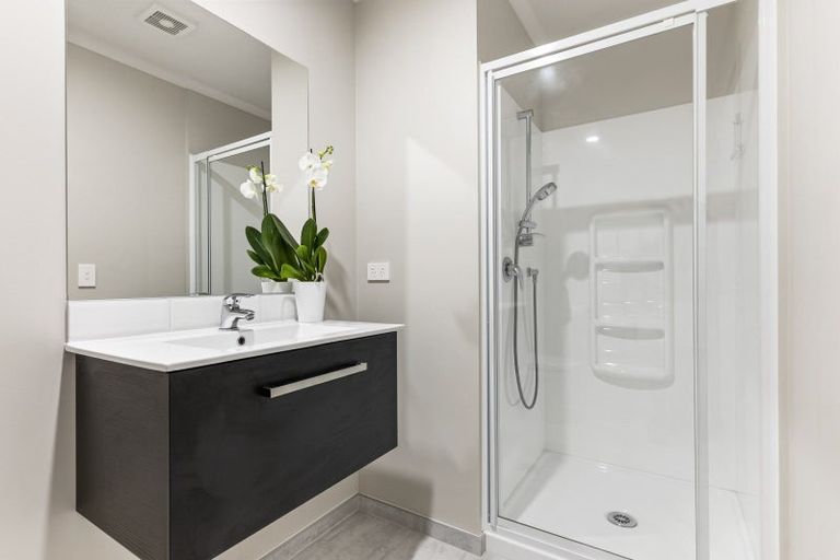 Photo of property in 3/4 Onekiritea Road, Hobsonville, Auckland, 0616