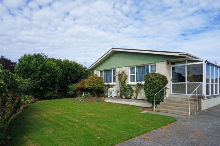 Photo of property in 2 Cruickshank Crescent, Rosedale, Invercargill, 9810