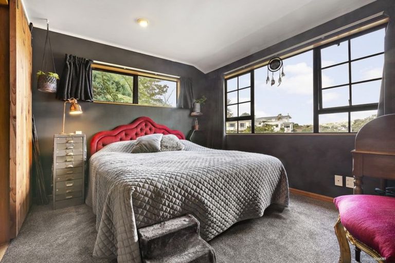 Photo of property in 17 David Crescent, Karori, Wellington, 6012
