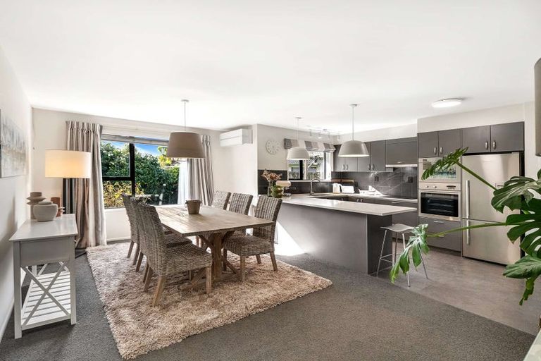 Photo of property in 8 Dulcie Place, Harewood, Christchurch, 8051