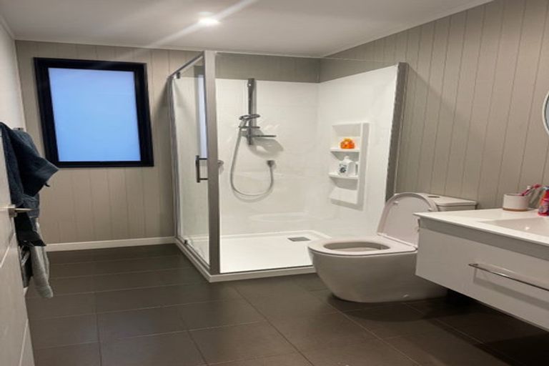 Photo of property in 19 Kaiwaru Place, Waikanae, 5036