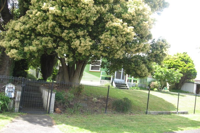 Photo of property in 35 Tairere Crescent, Rosehill, Papakura, 2113