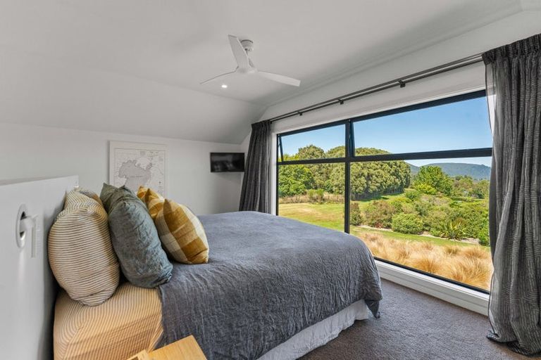 Photo of property in 40 Lacebark Drive, Kinloch, Taupo, 3377