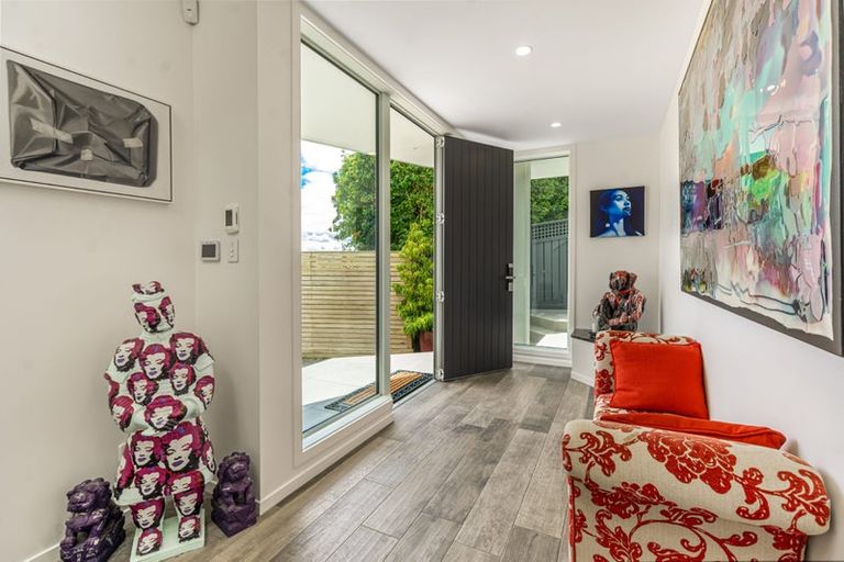 Photo of property in 12a Albert Road, Devonport, Auckland, 0624