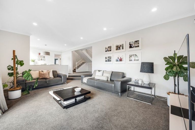 Photo of property in 202 Whitford Road, Shamrock Park, Auckland, 2016