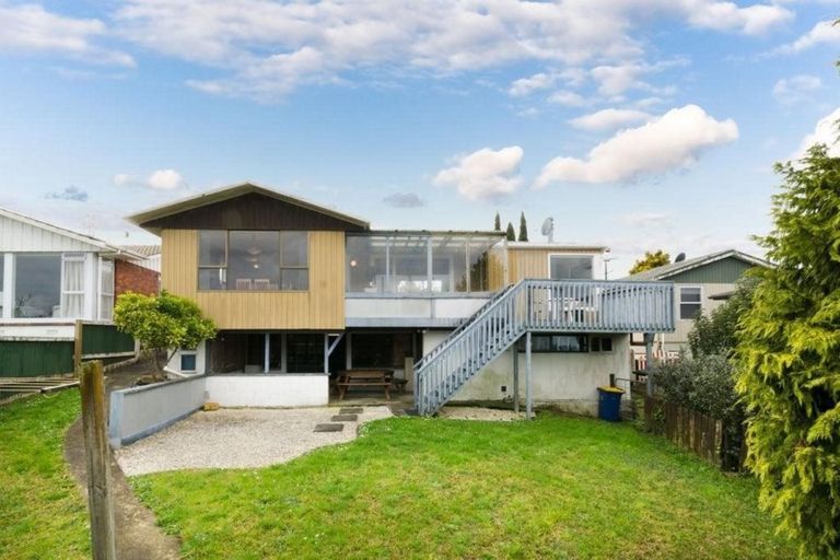 Photo of property in 246 Don Buck Road, Massey, Auckland, 0614