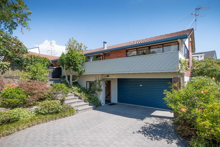 Photo of property in 9 Cyclades Place, Shelly Park, Auckland, 2014