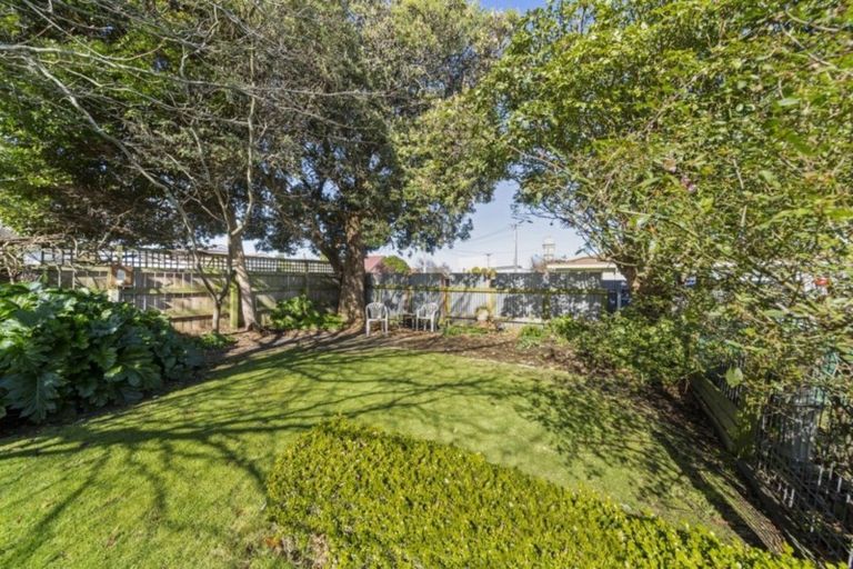 Photo of property in 17 Grey Street, Hawera, 4610