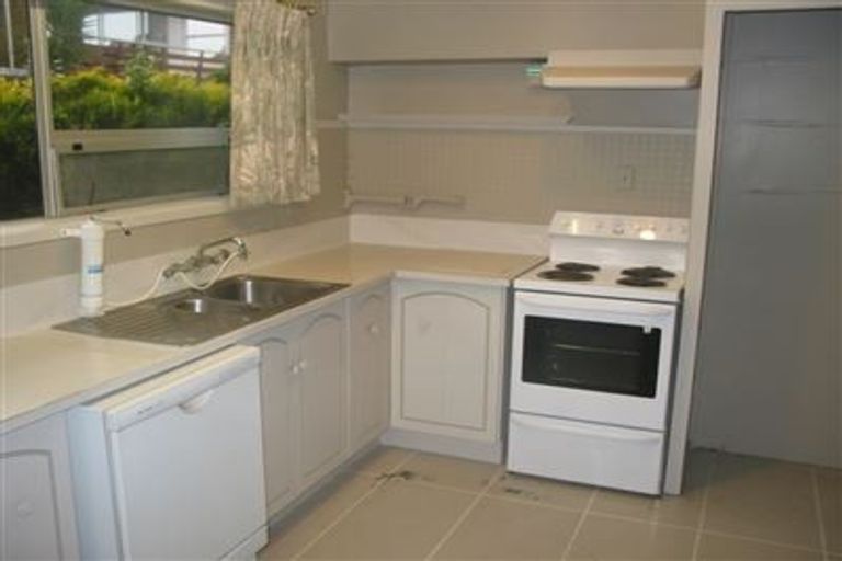 Photo of property in 1/15 Omana Road, Milford, Auckland, 0620