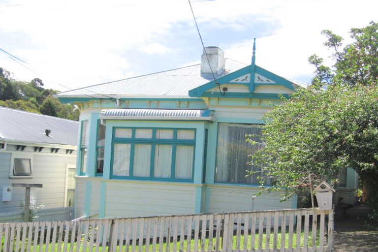 Photo of property in 6a Salisbury Terrace, Mount Cook, Wellington, 6021