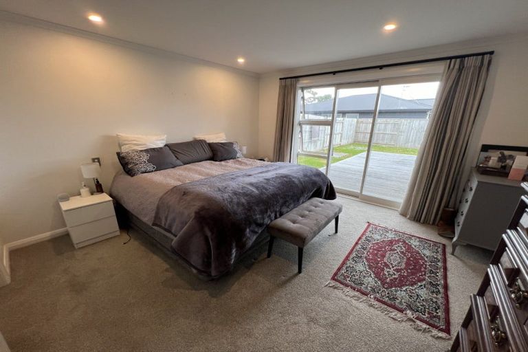 Photo of property in 89 Johnstone Drive, Fitzherbert, Palmerston North, 4410