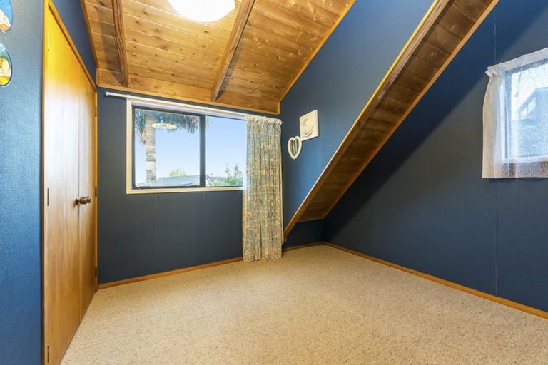 Photo of property in 20 Muscat Place, Henderson, Auckland, 0612