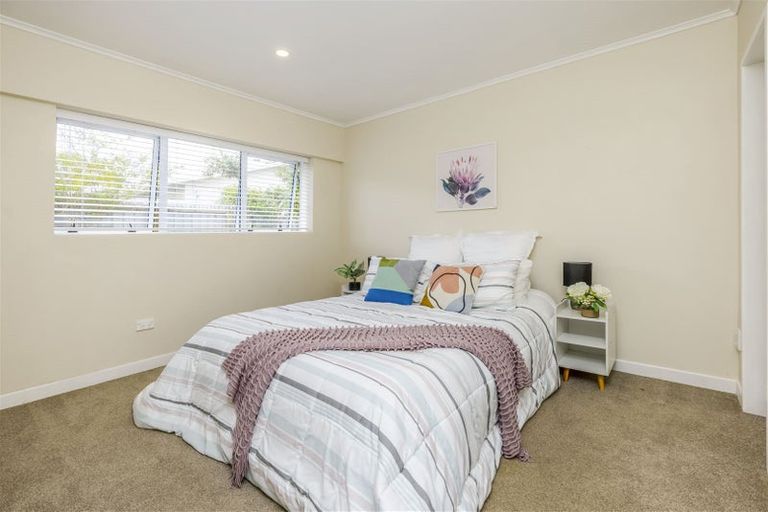 Photo of property in 2/19 Milton Road, Orewa, 0931