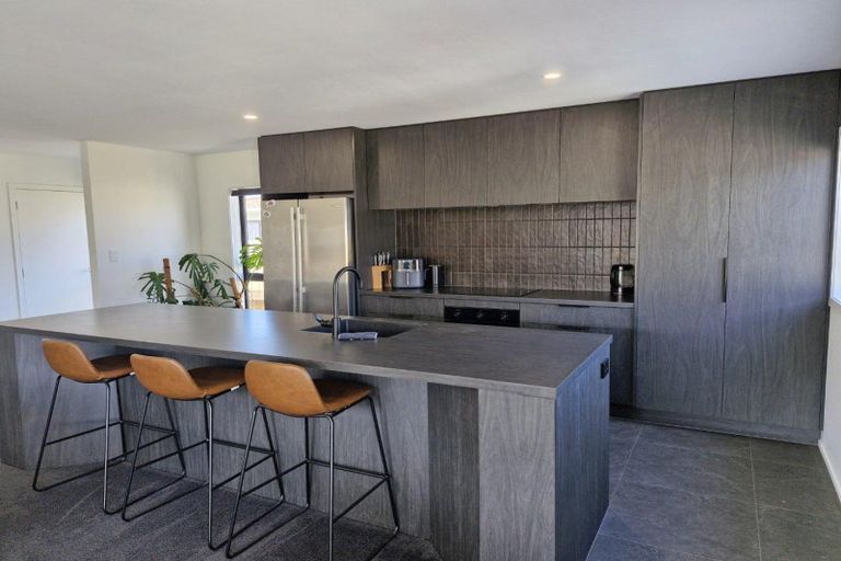 Photo of property in 356/356a Carrington Street, Upper Vogeltown, New Plymouth, 4310