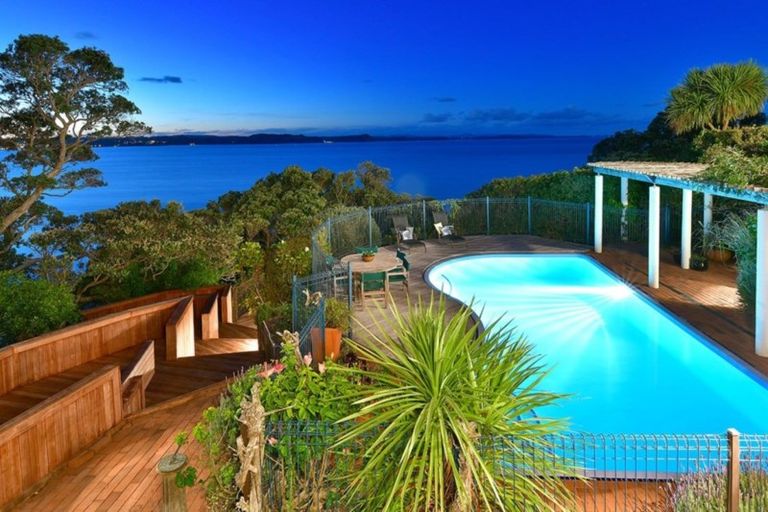 Photo of property in 74 Ardern Avenue, Stanmore Bay, Whangaparaoa, 0932