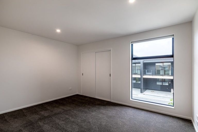 Photo of property in 2 Tuputupu Drive, Kumeu, 0810