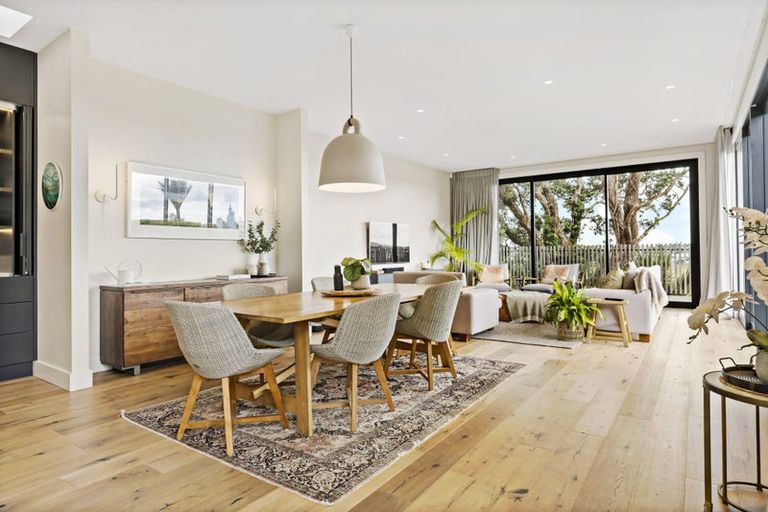 Photo of property in 71a Ngataringa Road, Devonport, Auckland, 0624