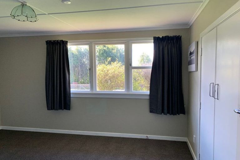 Photo of property in 67 Orawia Road, Tuatapere, 9620