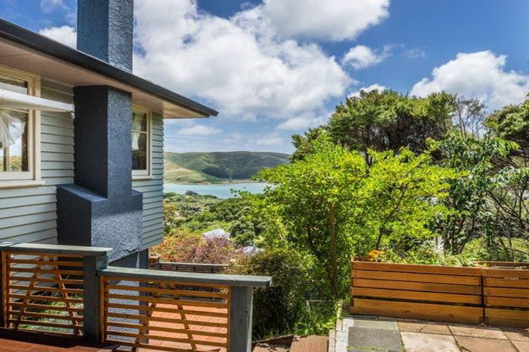 Photo of property in 22 Kiriwai Road, Paremata, Porirua, 5024