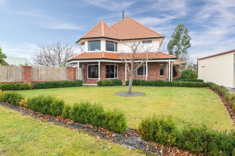 Photo of property in 19 Littles Lane, Woodend, 7610